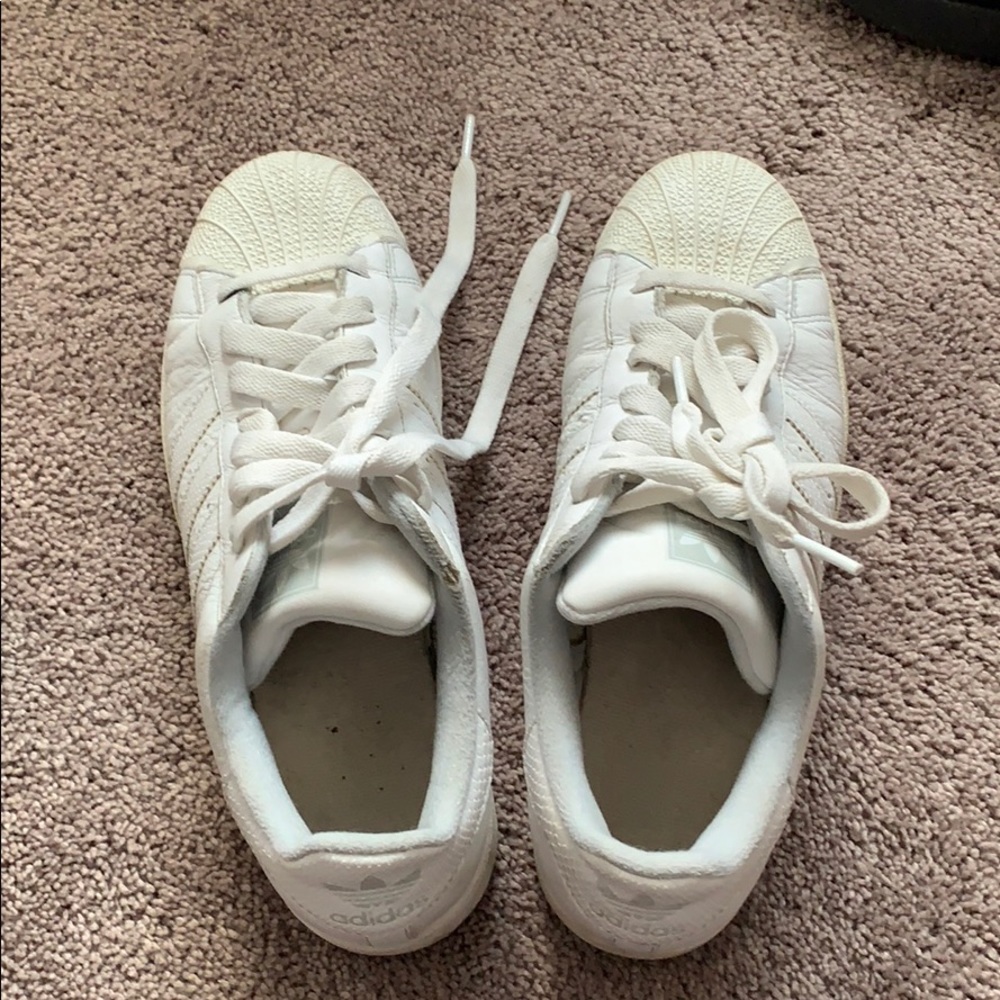 Adidas superstars